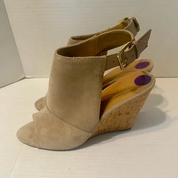 Nine West wedge sandals open toe red patent cork heel suede like upper size 8.5 - Picture 3 of 11